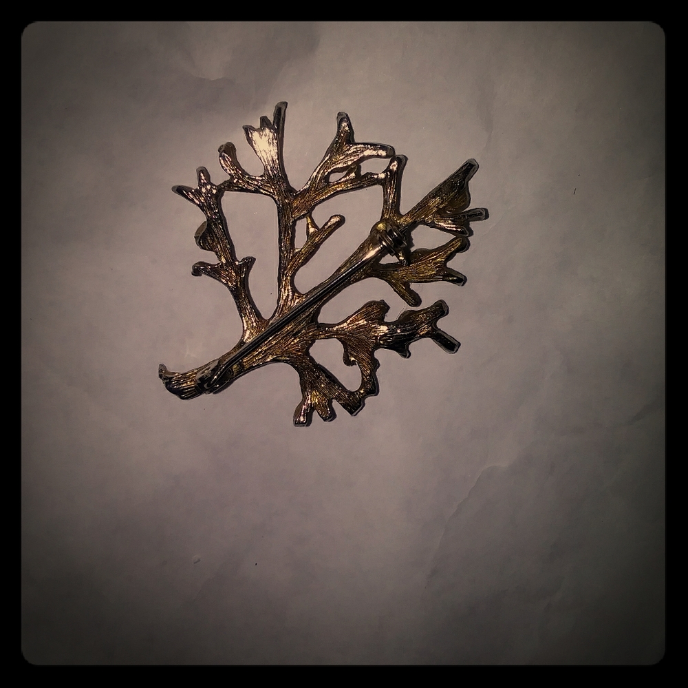 Vintage broach